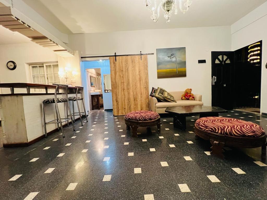 Monica'S Apartments 캐닝 외부 사진